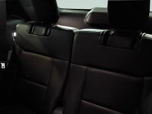 Used 2025 Ford Explorer ST-Line image 22