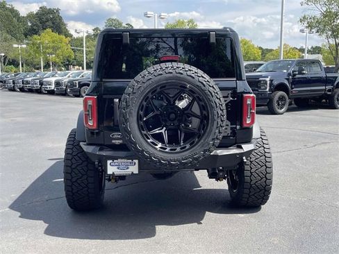New 2025 Ford Bronco Badlands image 5