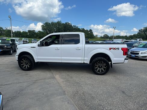 Used 2019 Ford F150 Lariat w/ Equipment Group 502A Luxury AWD/4WD image 3