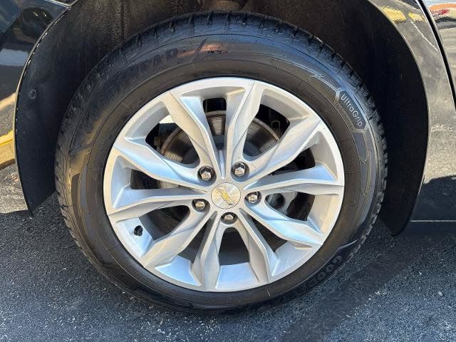 Used 2023 Chevrolet Malibu LT FWD image 13