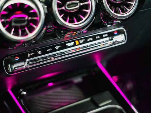 Used 2025 Mercedes-Benz GLA 250 image 22