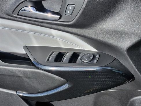 Used 2025 Chevrolet Trax LT image 15