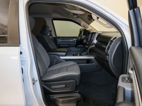 Used 2019 RAM 1500 Big Horn AWD/4WD image 36