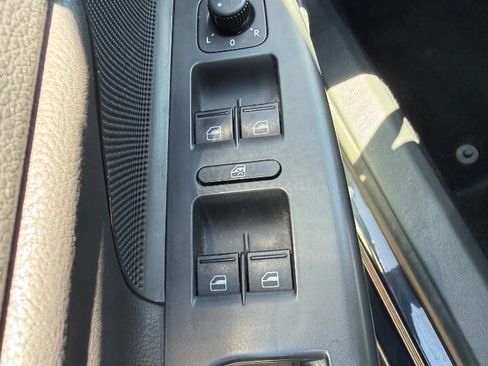 Used 2008 Volkswagen Jetta Wolfsburg Edition FWD image 11