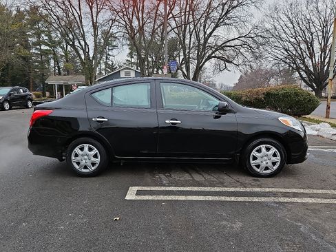 Used 2014 Nissan Versa SV image 7