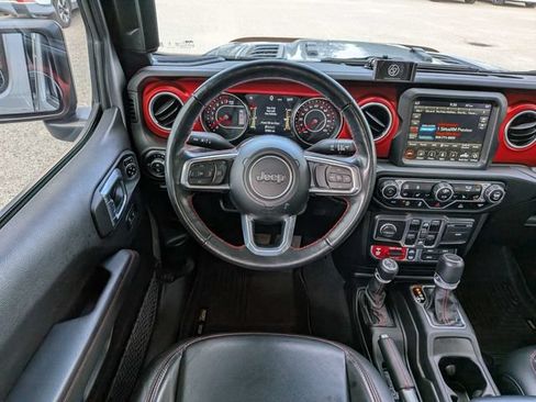Used 2021 Jeep Gladiator Rubicon AWD/4WD image 16