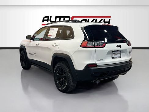 Used 2022 Jeep Cherokee Latitude AWD/4WD image 5