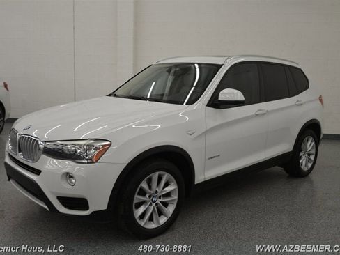 Used 2017 BMW X3 sDrive28i image 3