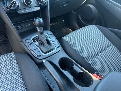 Used 2021 Hyundai Kona SEL w/ Cargo Package AWD/4WD image 18