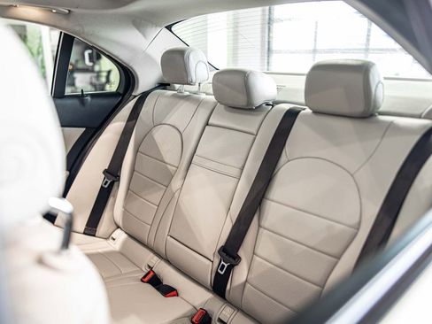 Used 2015 Mercedes-Benz C 300 4MATIC Sedan image 32