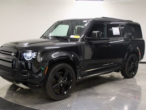 Certified 2024 Land Rover Defender 130 V8 image 1