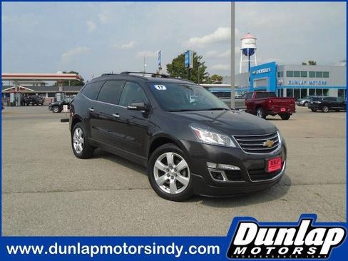 Used 2017 Chevrolet Traverse LT w/ Style and Technology Package image 1