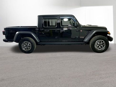 Used 2025 Jeep Gladiator Rubicon w/ Convenience Group image 34