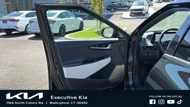 Certified 2023 Kia EV6 GT-Line w/ GT-Line White Seat Package AWD/4WD image 8