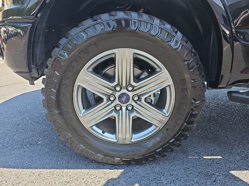 Used 2018 Ford F150 XLT w/ Equipment Group 302A Luxury AWD/4WD image 31