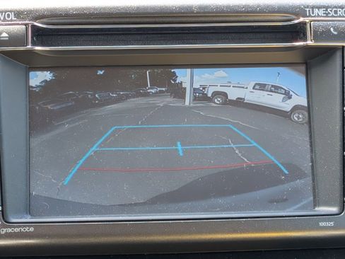 Used 2015 Toyota RAV4 XLE FWD image 15