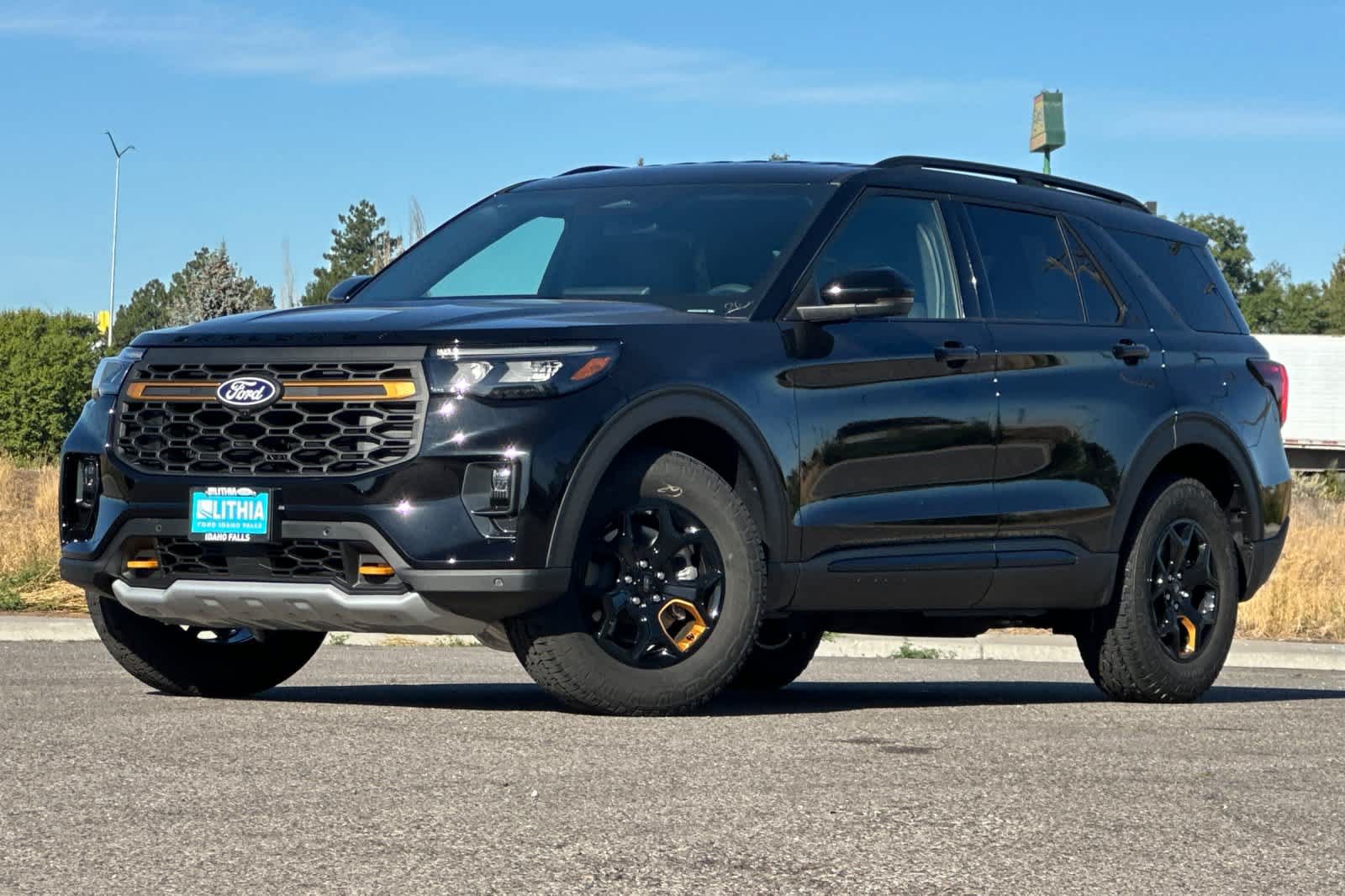 New 2027 Ford Explorer Tremor AWD/4WD image 1