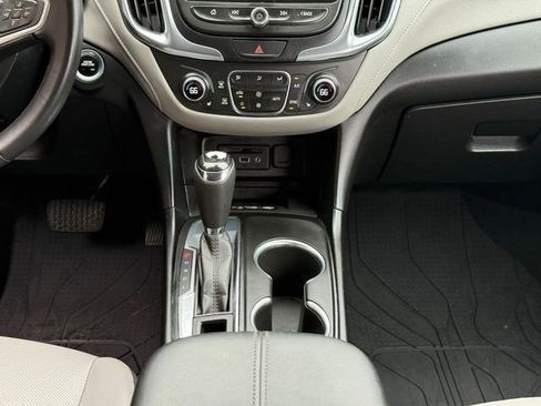 Used 2021 Chevrolet Equinox Premier FWD image 15