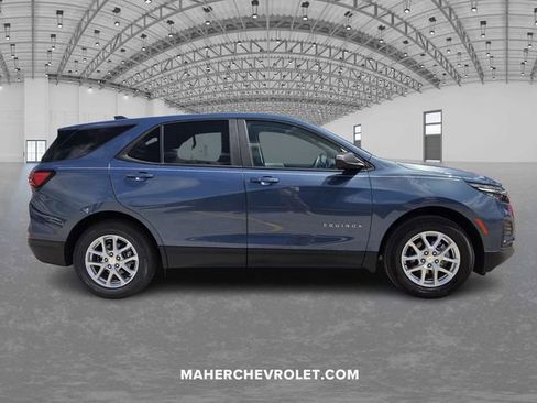 Certified 2024 Chevrolet Equinox LS w/ LS Convenience Package FWD image 8