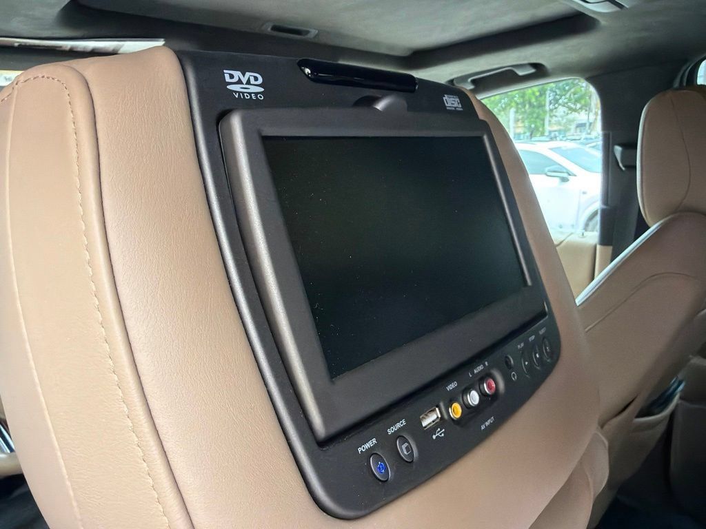 Used 2019 Cadillac Escalade Platinum AWD/4WD image 15