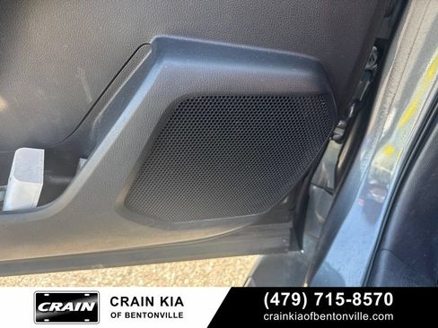 Used 2021 Toyota Highlander XLE FWD image 14