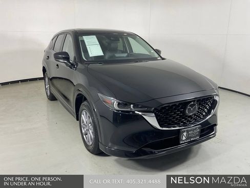 Certified 2025 MAZDA CX-5 AWD 2.5 S w/ Preferred Package image 3