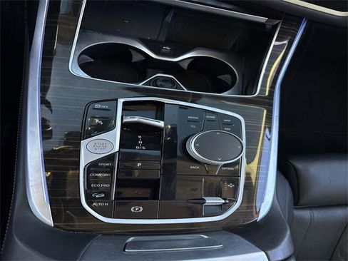 Used 2023 BMW X7 xDrive40i image 27