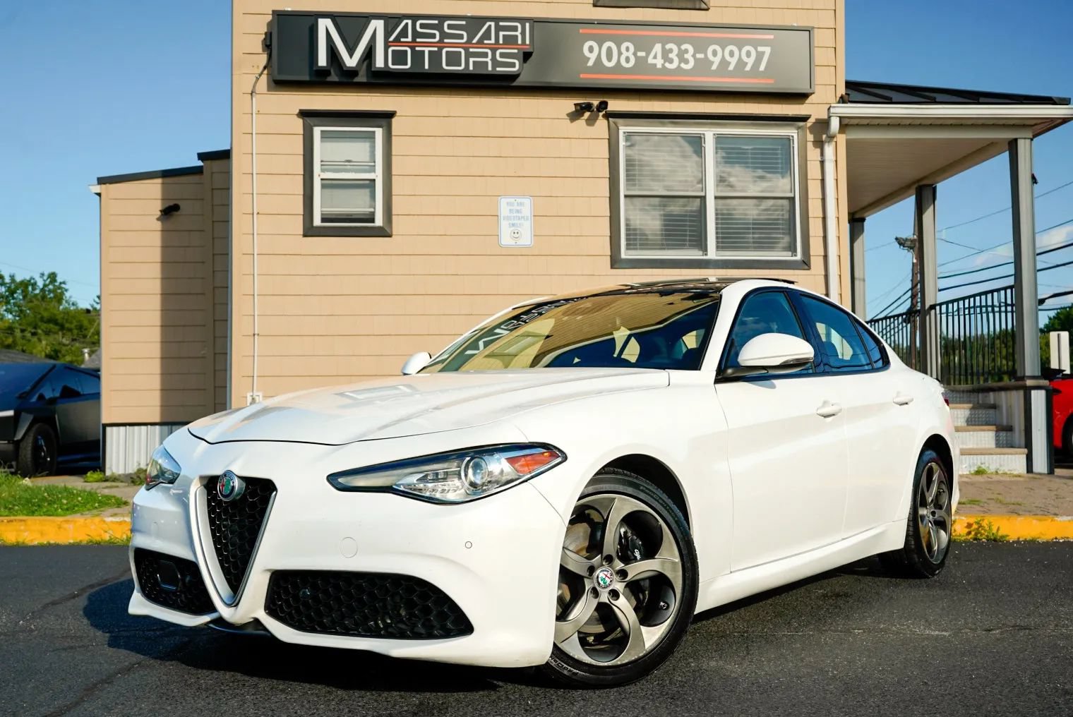 Used 2017 Alfa Romeo Giulia AWD image 1