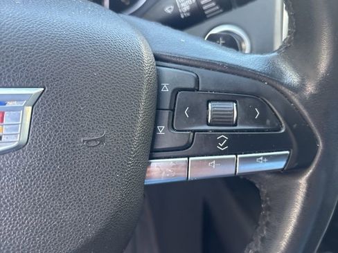 Used 2020 Cadillac XT4 Premium Luxury image 24