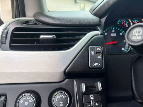 Used 2018 GMC Yukon XL SLT image 12