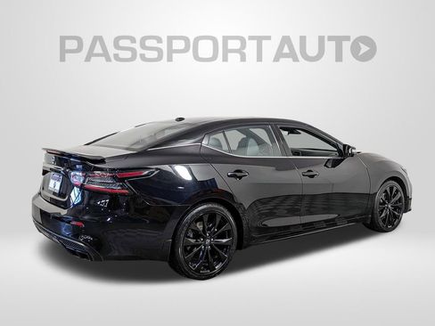 Used 2023 Nissan Maxima SR w/ Sport Mat Group image 6