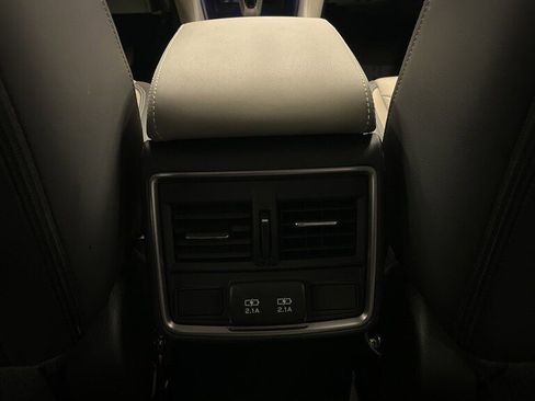 Certified 2024 Subaru Forester Limited image 30