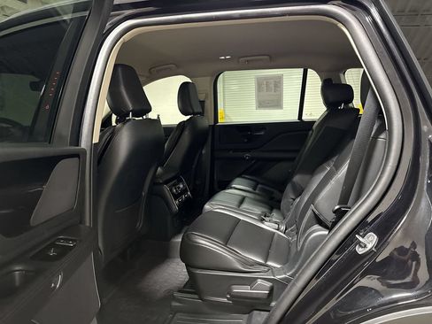 Used 2023 Lincoln Aviator AWD image 22