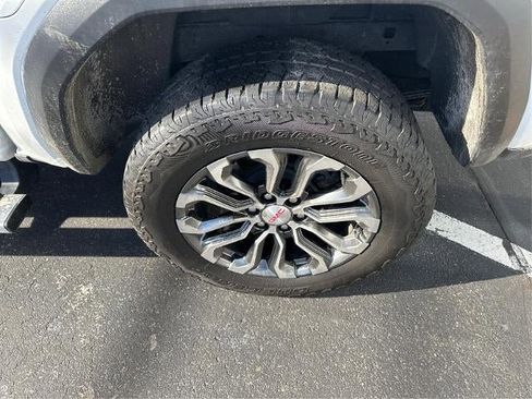 Certified 2023 GMC Canyon Denali image 10