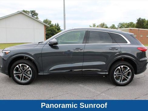Certified 2025 Audi Q5 Premium Plus w/ Premium Plus AWD/4WD image 7