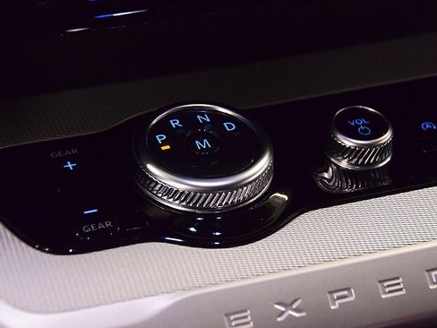 Used 2025 Ford Expedition Max Active image 27