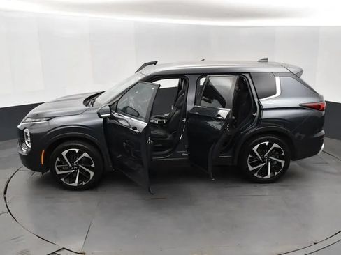 Used 2024 Mitsubishi Outlander FWD image 7