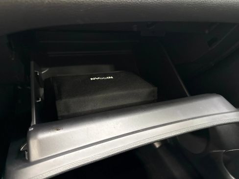 Used 2018 Nissan Rogue S AWD/4WD image 20