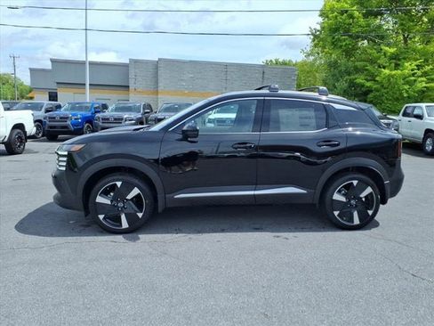 New 2026 Nissan Kicks SR w/ Cold Weather Package AWD/4WD image 2