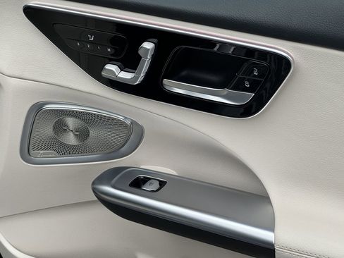 Certified 2025 Mercedes-Benz C 300 Sedan image 17