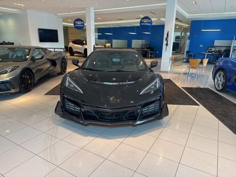 Used 2026 Chevrolet Corvette ZR1 w/ ZR1 Carbon Fiber Aero Package image 2