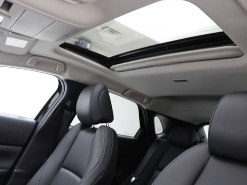 Used 2025 MAZDA CX-30 AWD 2.5 S w/ Preferred Package image 16