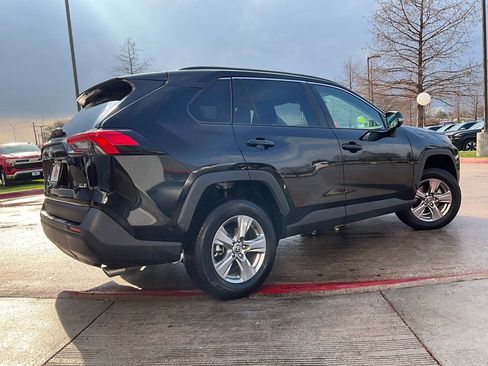 Used 2025 Toyota RAV4 XLE image 6