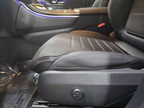 New 2026 Mercedes-Benz GLC 43 AMG 4MATIC Coupe image 31