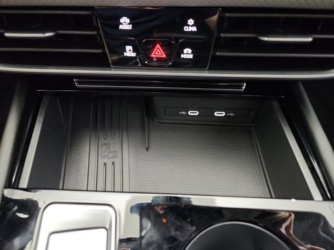 New 2026 Volkswagen Atlas Peak Edition AWD/4WD image 24