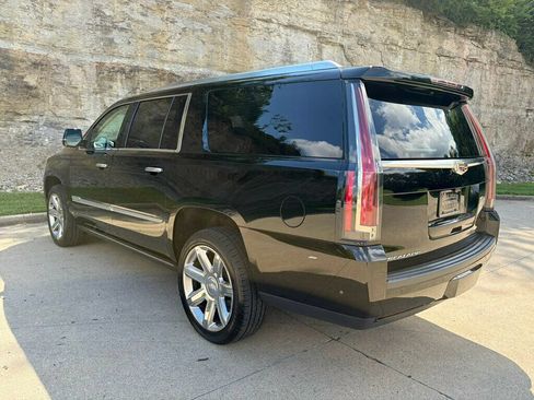 Used 2019 Cadillac Escalade ESV Premium Luxury AWD/4WD image 7