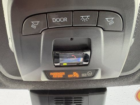 Used 2025 Toyota Corolla SE FWD image 25