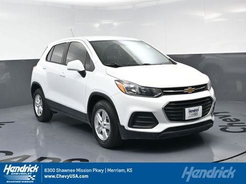 Used 2020 Chevrolet Trax LS image 1
