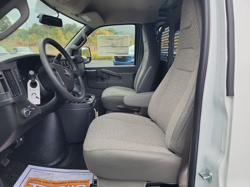 New 2025 GMC Savana 3500 w/ Driver Convenience Package image 11