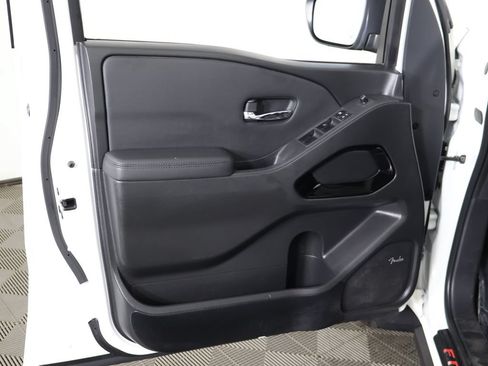 Used 2022 Nissan Frontier PRO-4X w/ Pro-4X Premium Package AWD/4WD image 26